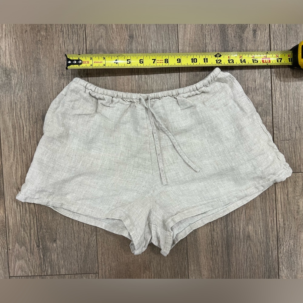 Reformation zoey linen short oatmeal elastic waist tie size small